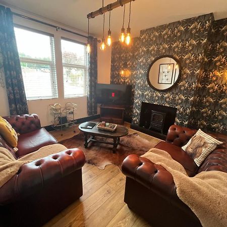 Royston Village, Barnsley, 1930'S Contemporary Villa エクステリア 写真