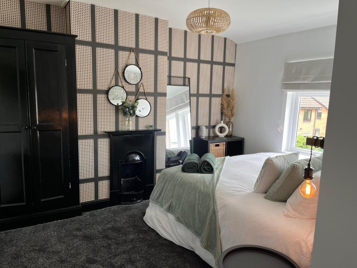 Royston Village, Barnsley, 1930'S Contemporary Villa エクステリア 写真