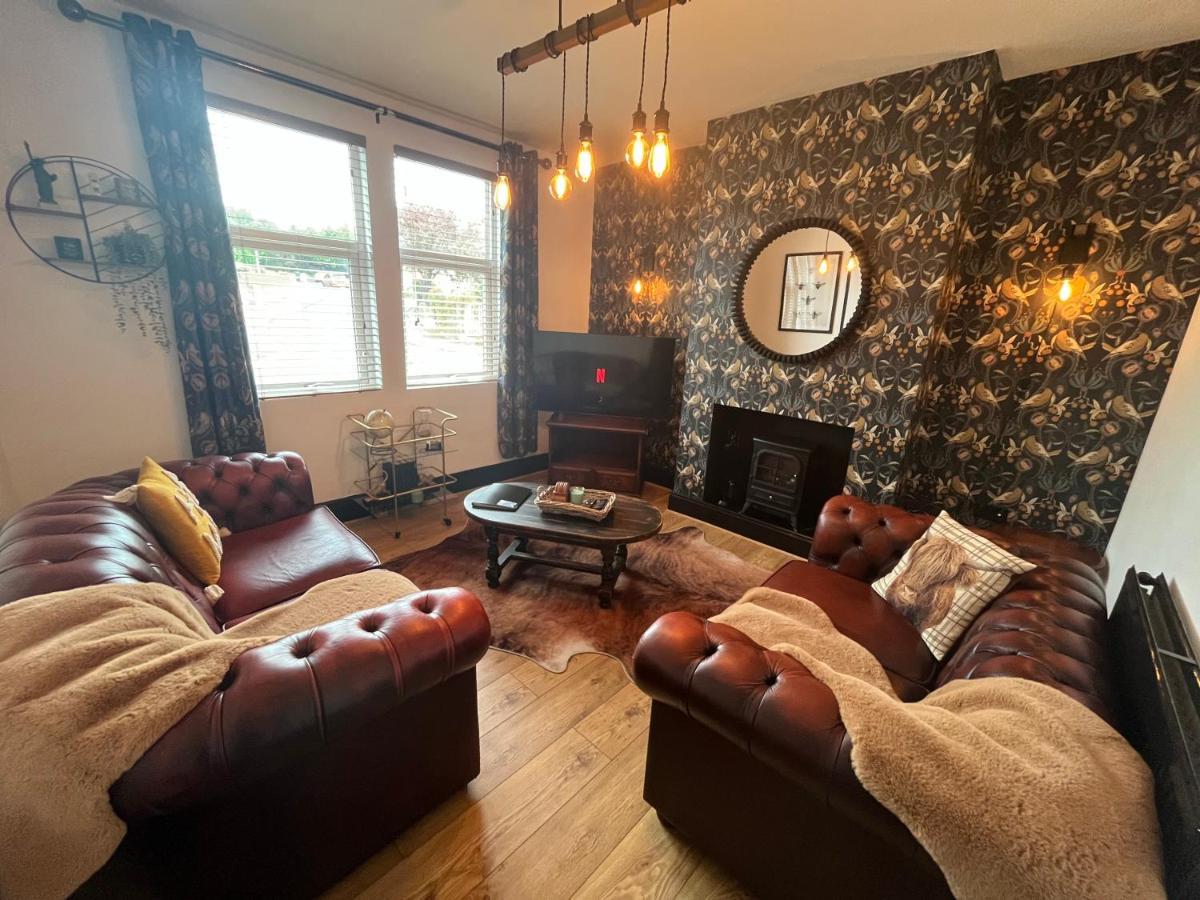 Royston Village, Barnsley, 1930'S Contemporary Villa エクステリア 写真